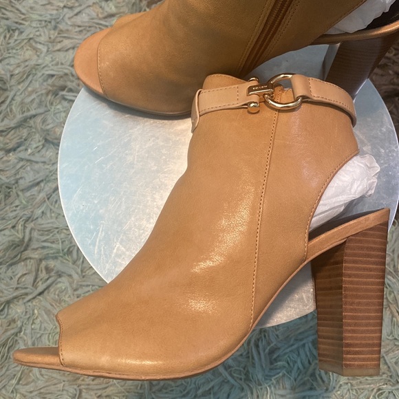 WOMEN’S COACH LAFAYETTE OPEN TOE BOOTIES - Picture 5 of 16